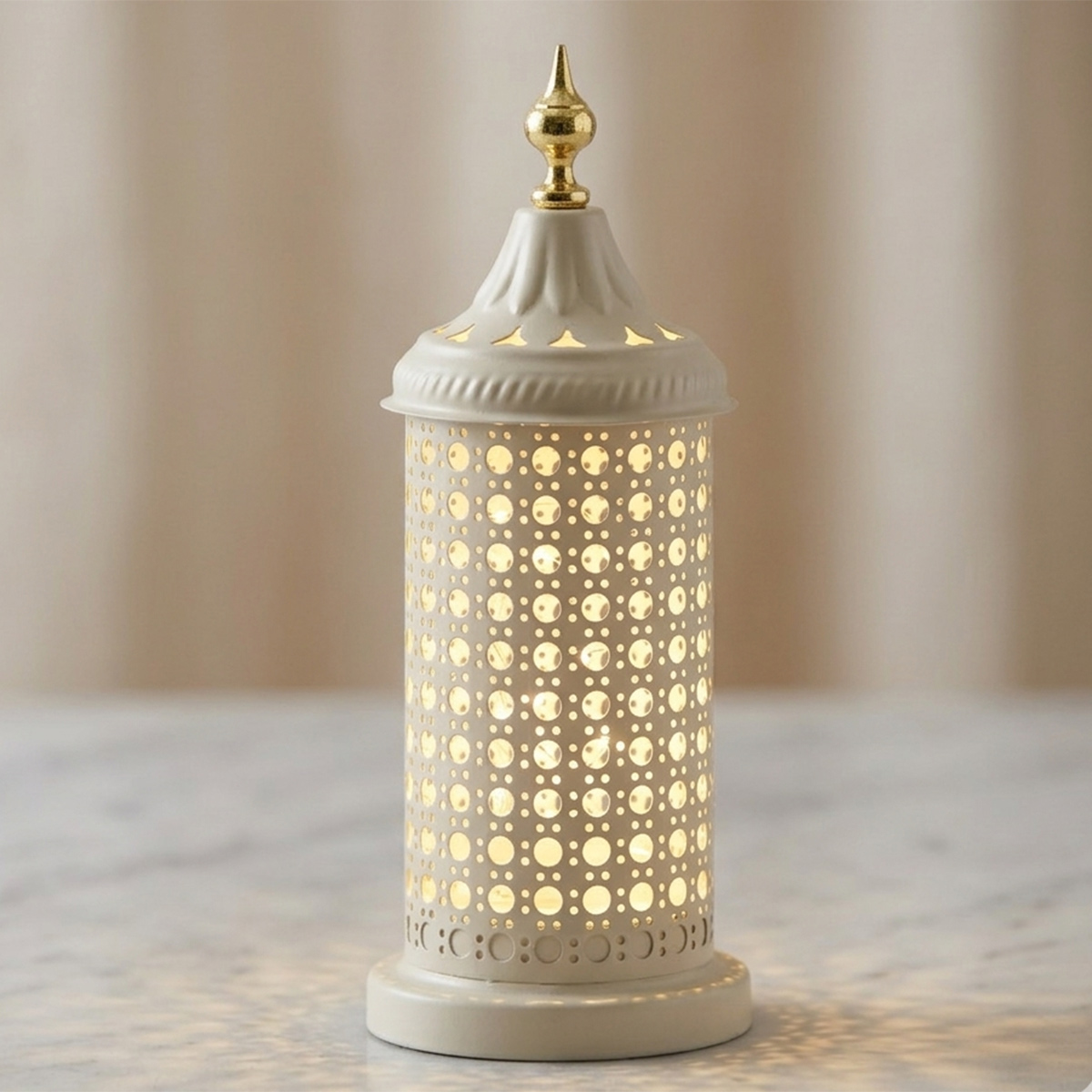 Metal Fanus With Light 7211